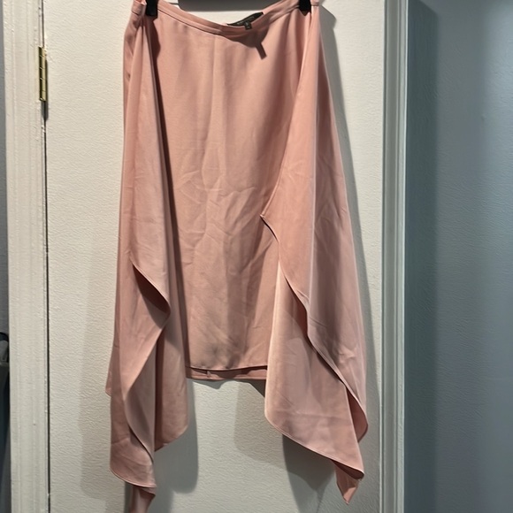 BCBG MaxAzria Silky flowy skirt - Picture 2 of 4